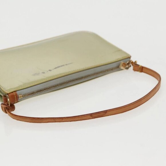 LOUIS VUITTON Monogram Vernis Lexington Accessory Pouch Gris - Picture 6 of 15